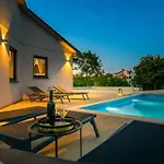 Bepo By Istrialux Villa *