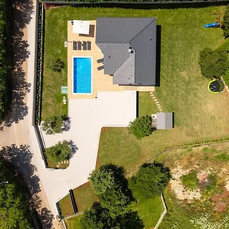 Βίλα Bepo By Istrialux *